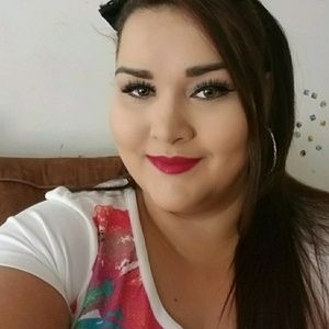 Meet your Posher, Delia